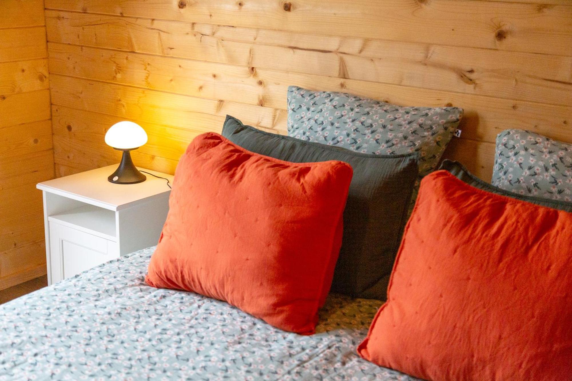 Chalet 4 Pers Landeleau 2Kms Canal 외부 사진